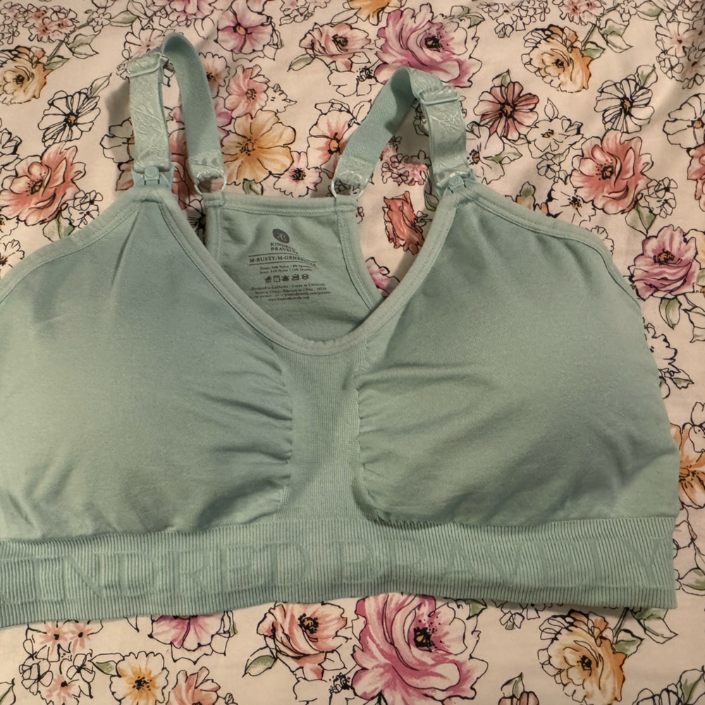 Kindred Bravely pumping/nursing sports bra